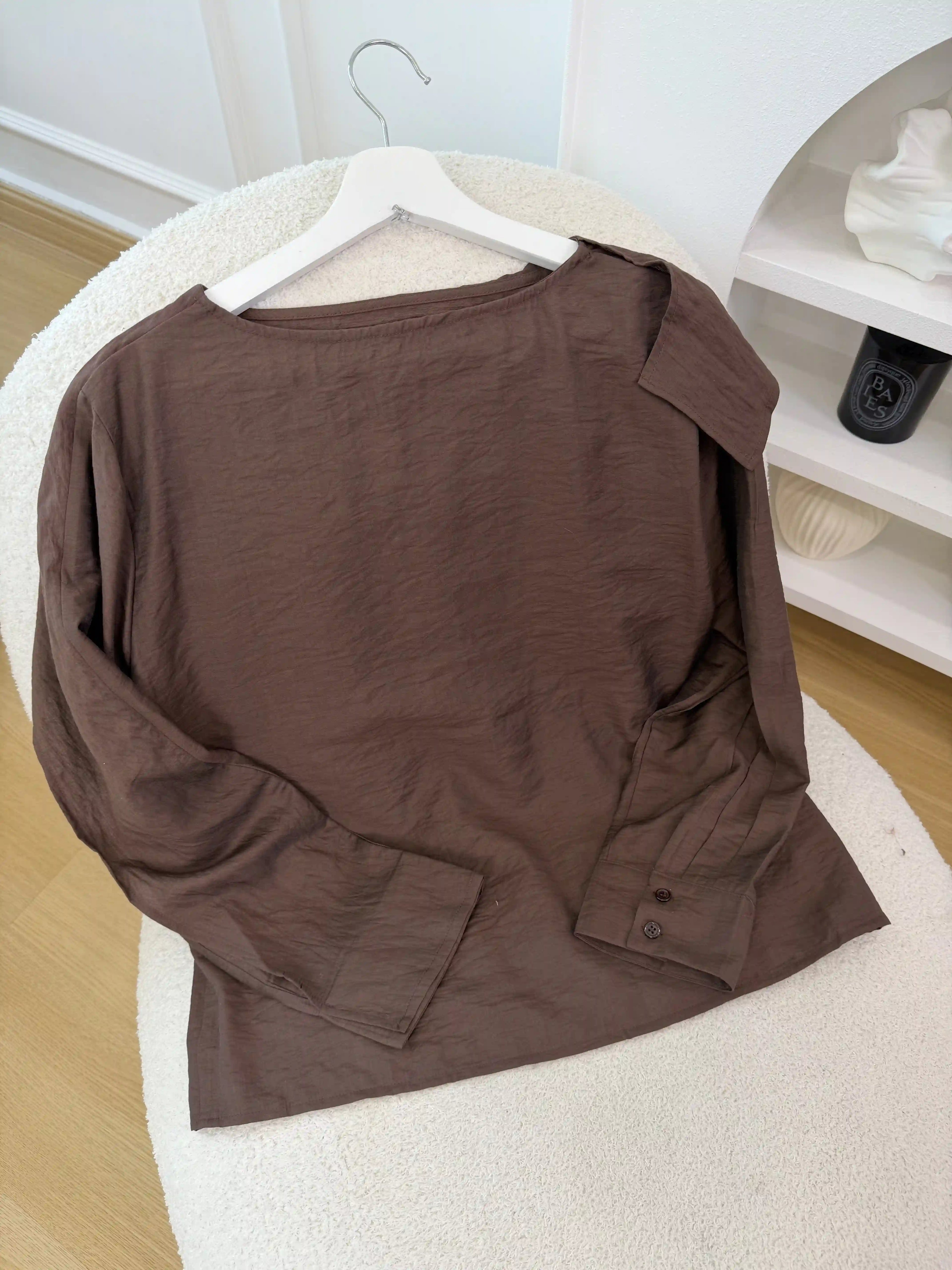 Asymmetric Ruffle Collar Blouse